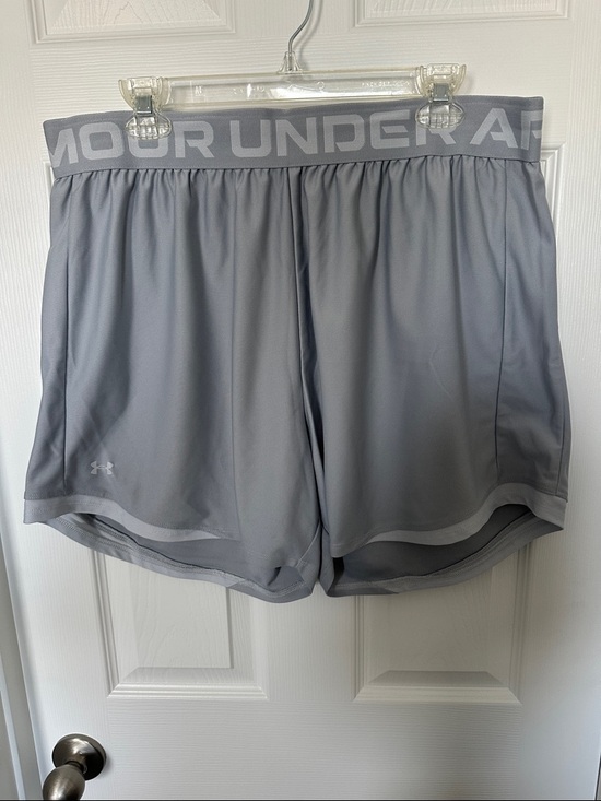 Under Armour Pants - Under Armour Light Gray Athletic Running Shorts